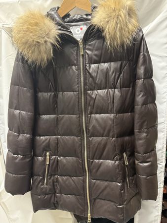 Elegante Ohara Winterjacke mit Echtfellkapuze, Grösse M