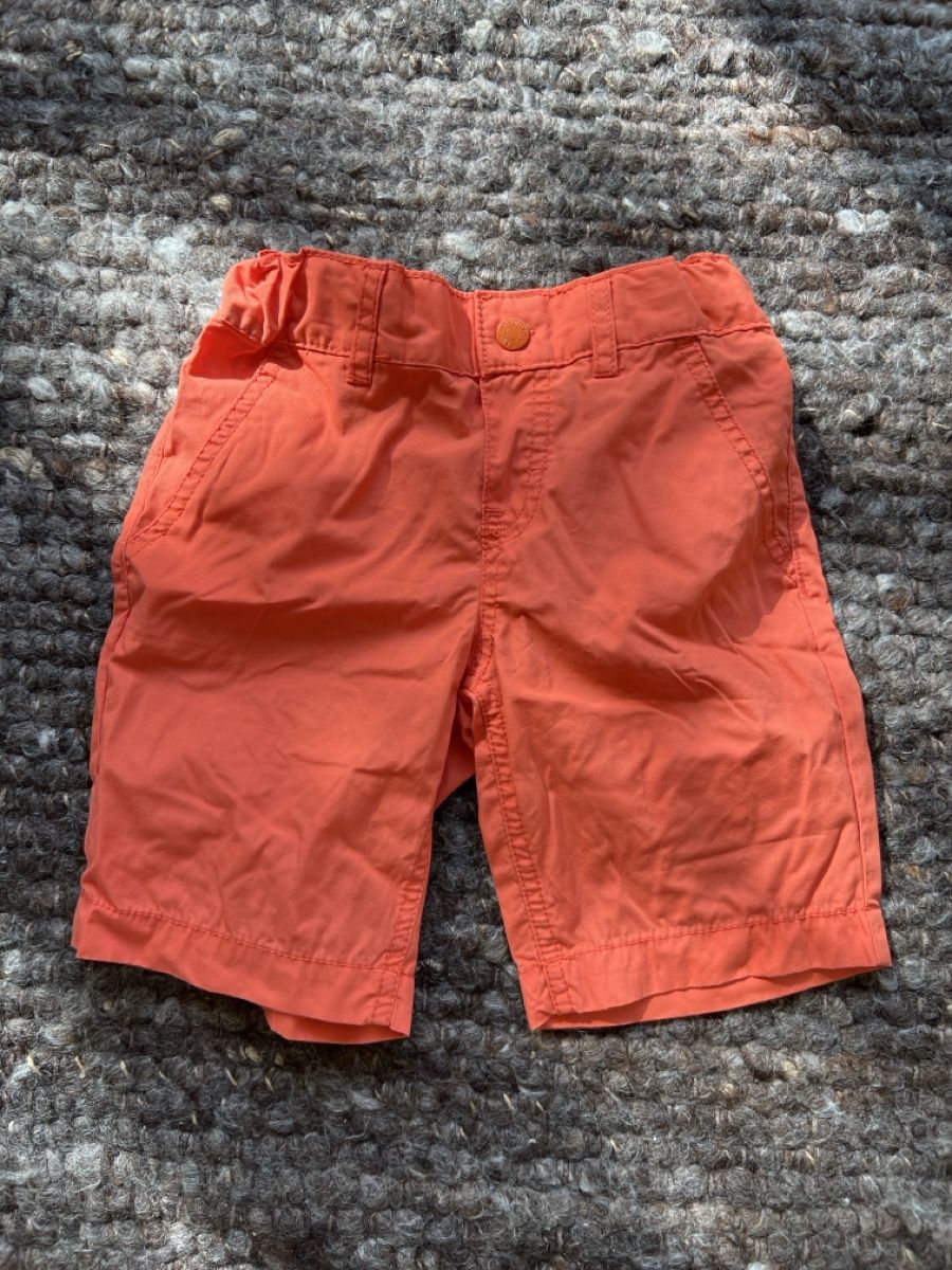 Pantaloni: Kinder Shorts Gr 104 – Usato da Winterthur venduto da LeonoraCor