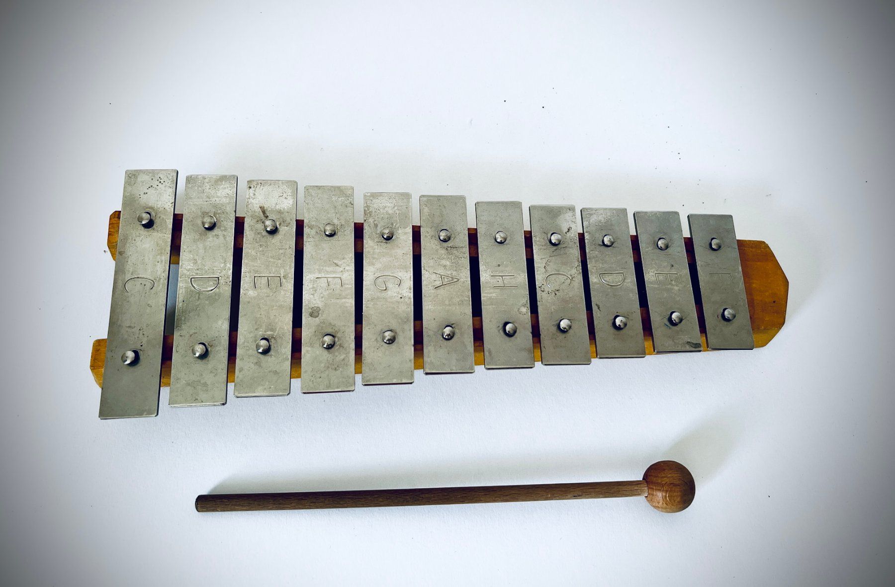 Musikinstrumente: Metallophon / Glockenspiel, – Gebraucht aus Bern von helloliptek