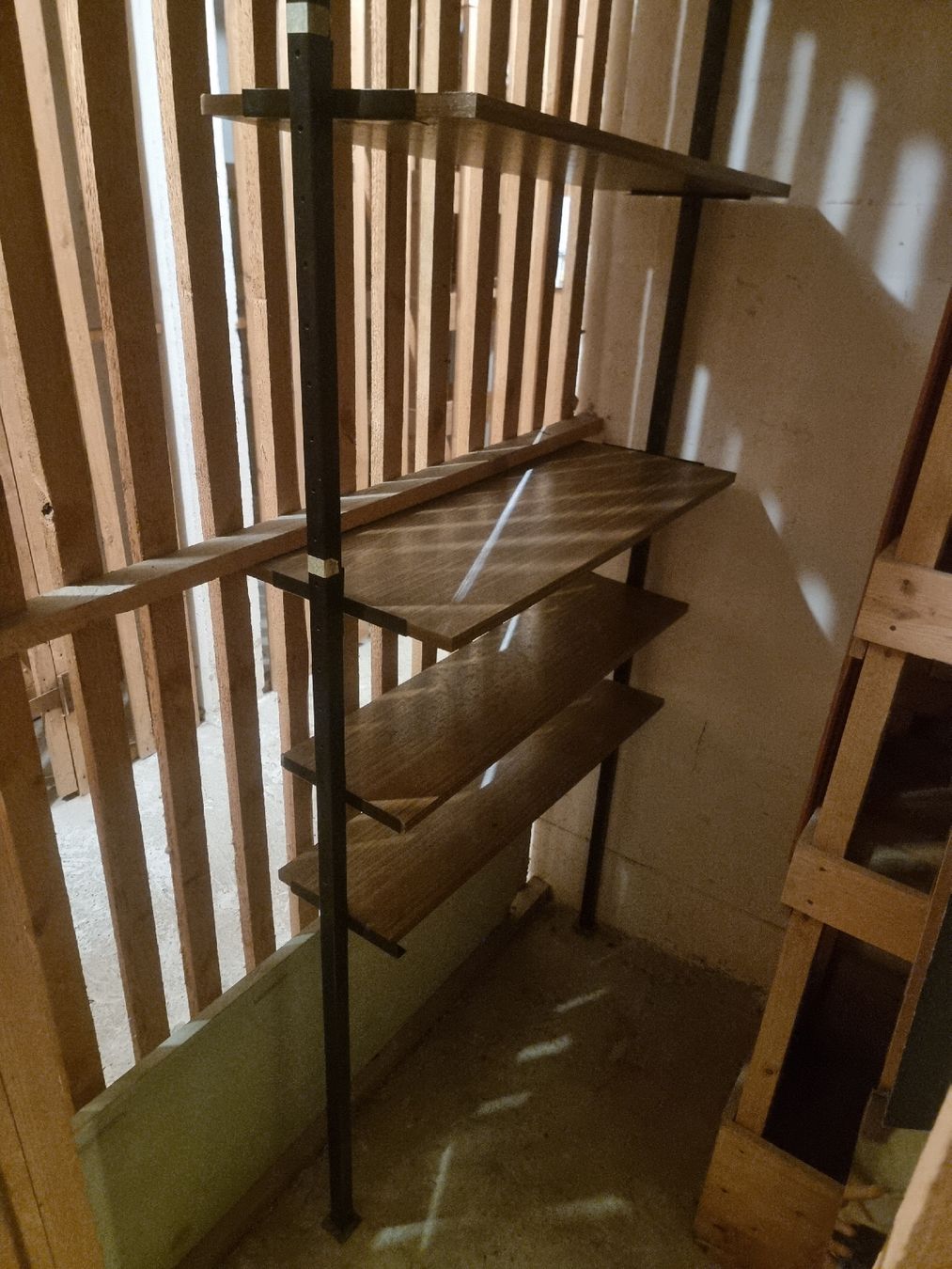 Scaffali: Regalsystem Metall Holzbretter 5 Ebenen – Usato da Olten venduto da Mezopotamya 2