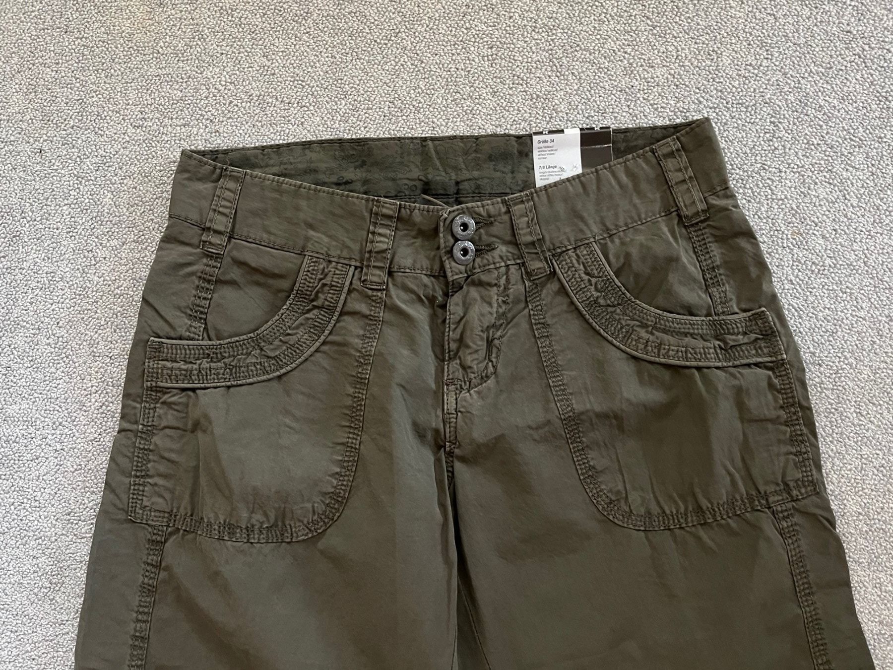 Pantaloni: 7/8 Hose Gr 34 Fabrikneu – Nuovo e nell'imballaggio originale da Rekingen AG venduto da Barmaleus 1