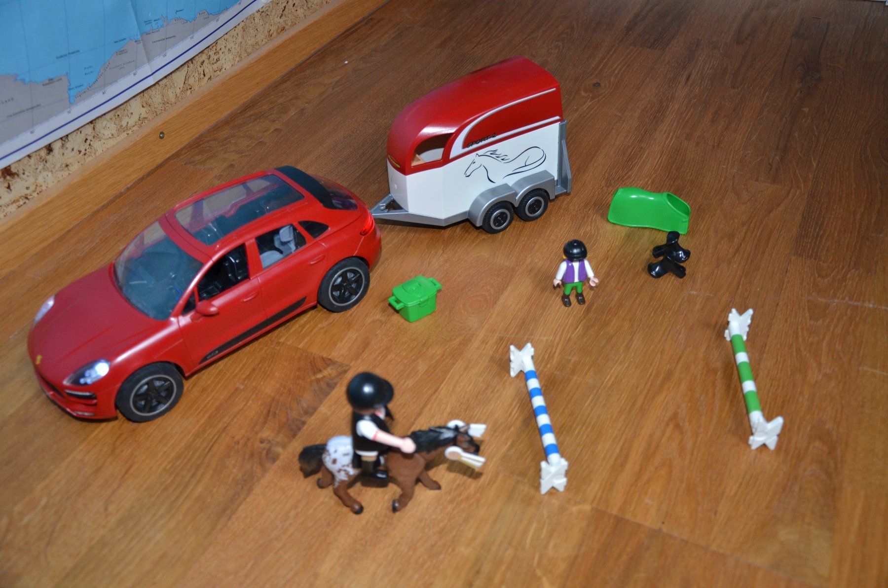 Playmobil Spielzeuge: Playmobil-Auto mit Pferdeanhänger – Gebraucht aus Islikon von pfigu 1