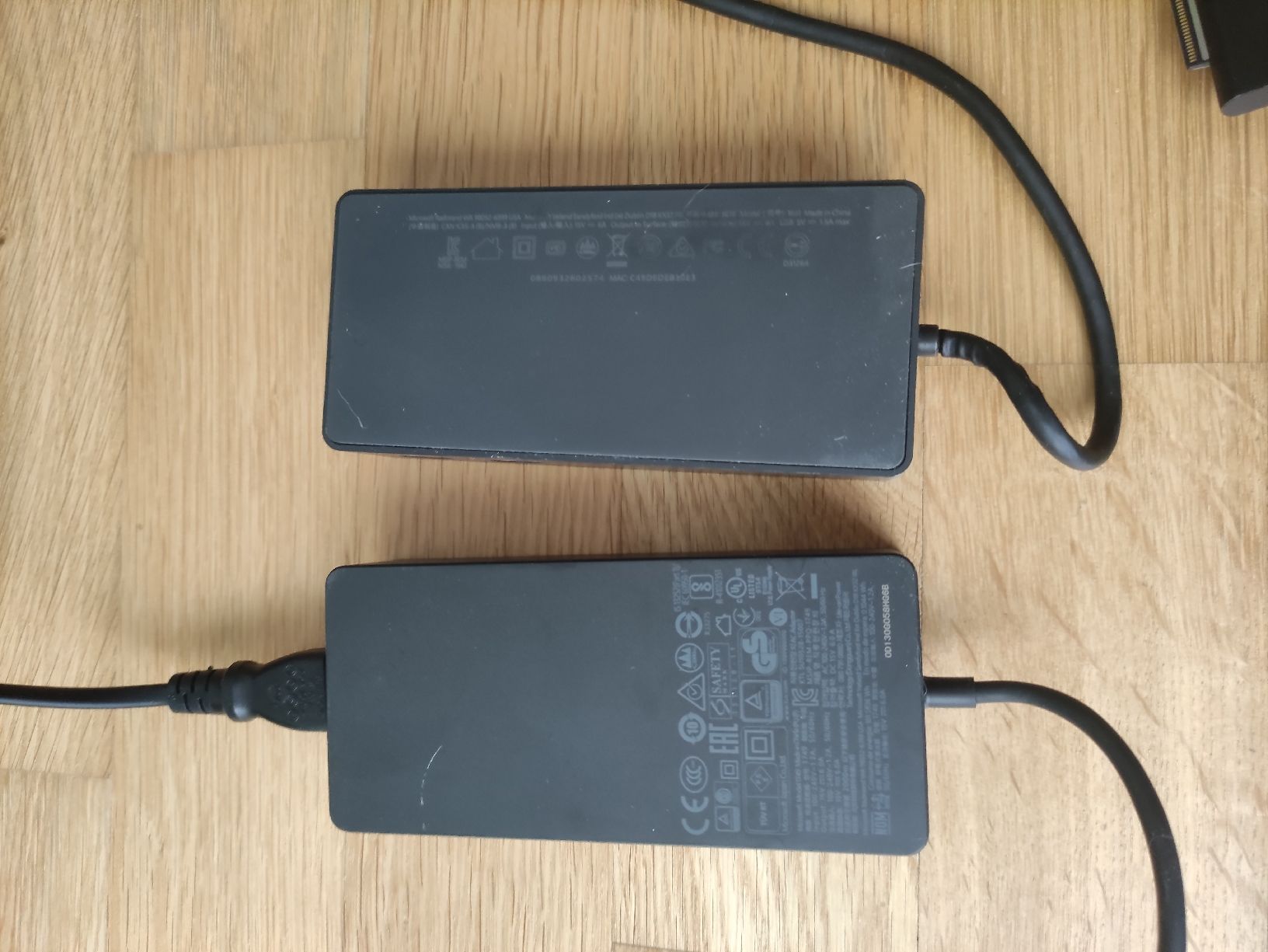 Microsoft Docking station: Microsoft Surface Docking Station  – Usato da Siebnen venduto da Larya 2