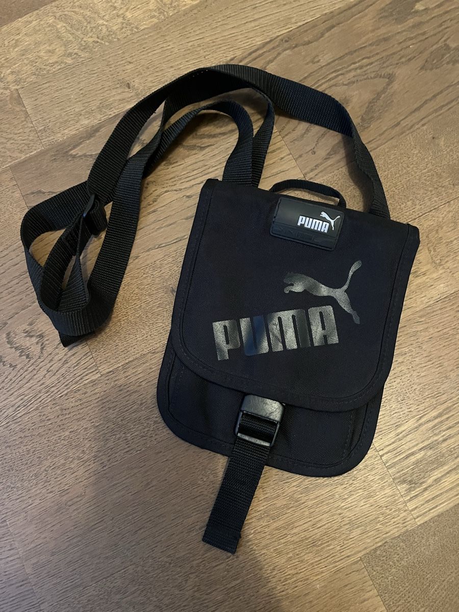 Puma Borse: Puma Umhängetasche schwarz, klein & praktisch – Usato da Luzern venduto da Boudin03