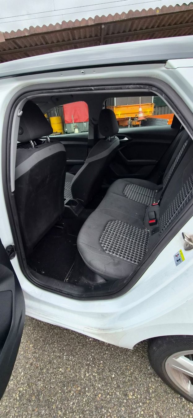 Audi Automobili: AUDI A1 SB 35 TFSI – Usato da Neuenhof venduto da Betreibungsamt_5432 4