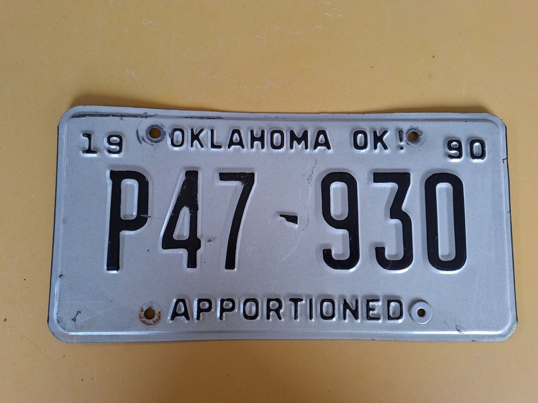 Insegne: Autoschild Oklahoma P47-930 Jg. 1990 Apportioned – Usato da Ehrendingen venduto da CHMEX