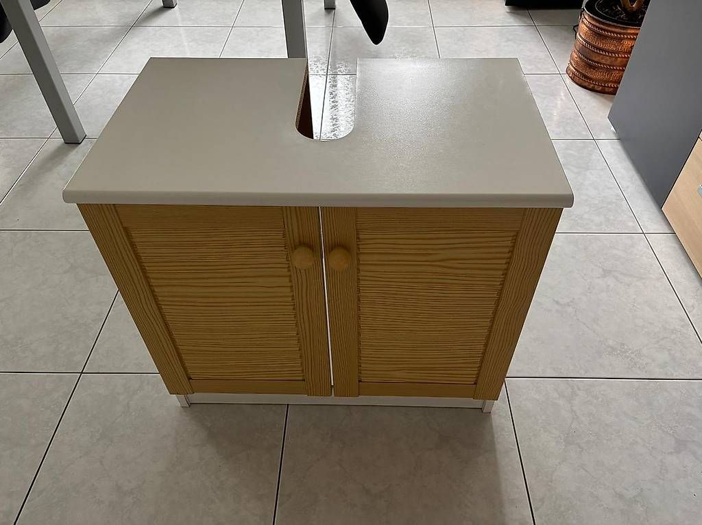 Badezimmermöbel: WC Möbel / Schrank – Gebraucht aus Wichtrach von cloidu01