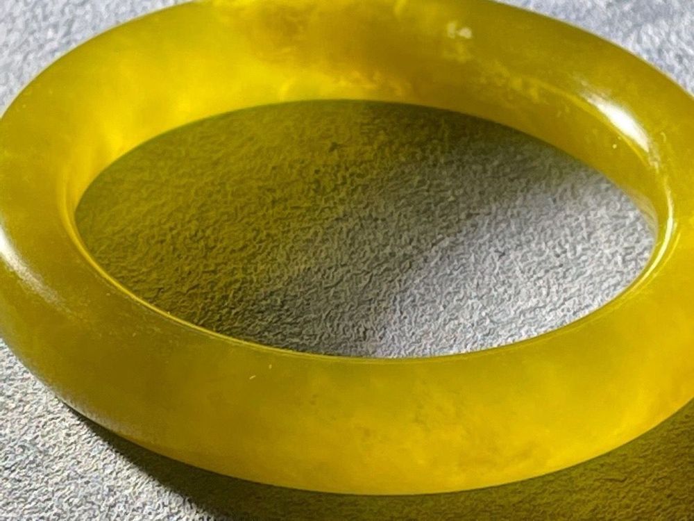 Mutton fat jade bangle hotsell