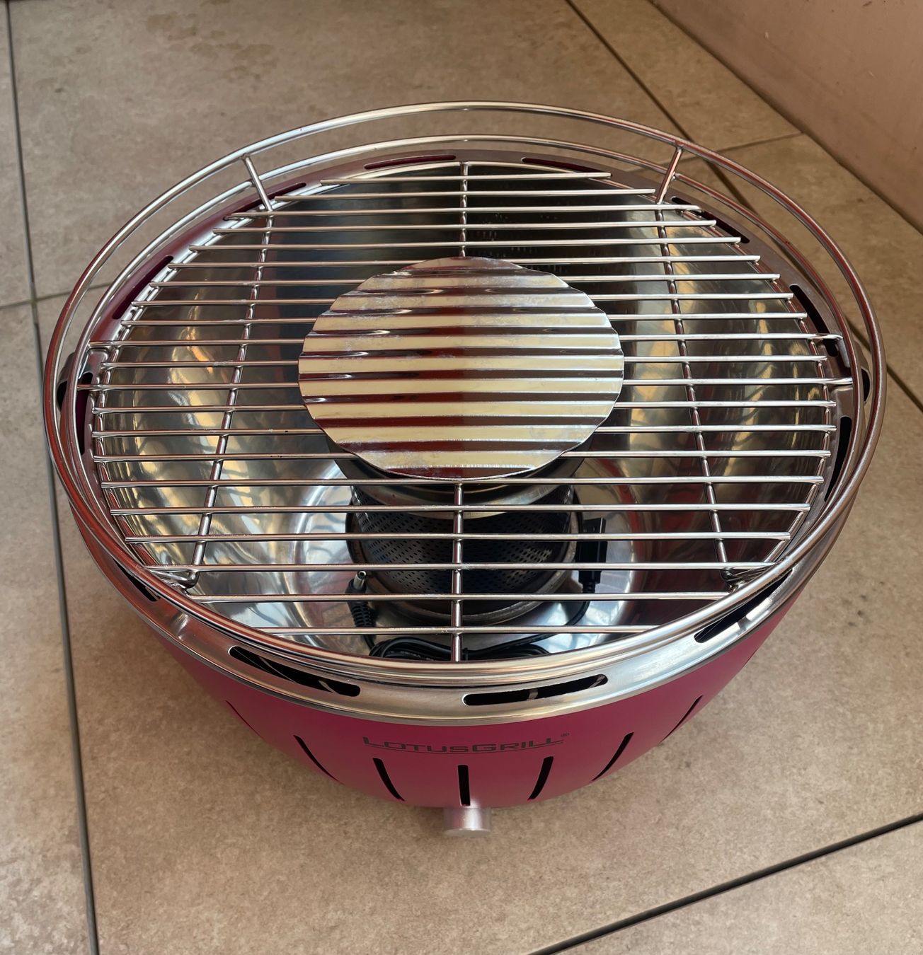 Lotusgrill Grils: LotusGrill barbecue portable 35 cm – Neuf avec emballage d'origine à Conthey par sab_6y76 1