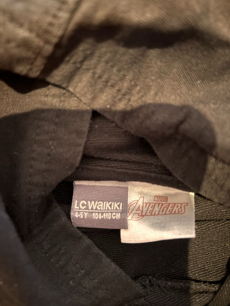 Kleiderpakete & -sets: 3 Pullover Marvel Grösse 104-110 gebraucht – Gebraucht aus Klingnau von Tiara2023 2