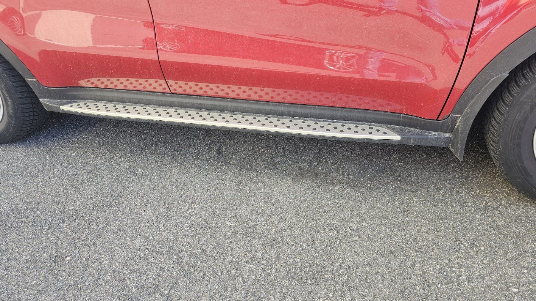 Kia Tutti pezzi di ricambio auto: Kia Sportage 2019 Trittbretter – Usato da Lichtensteig venduto da ACCESORIO