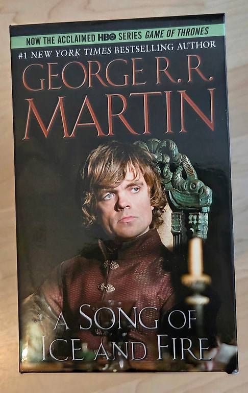 Libri: Game Of Thrones Schuber – Usato da WINTERTHUR venduto da lea_s9fh 1
