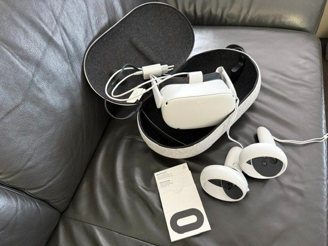 VR Brille: VR-Headset Meta Quest 2, kaum gebraucht – Gebraucht aus obfelden von Jetztaber