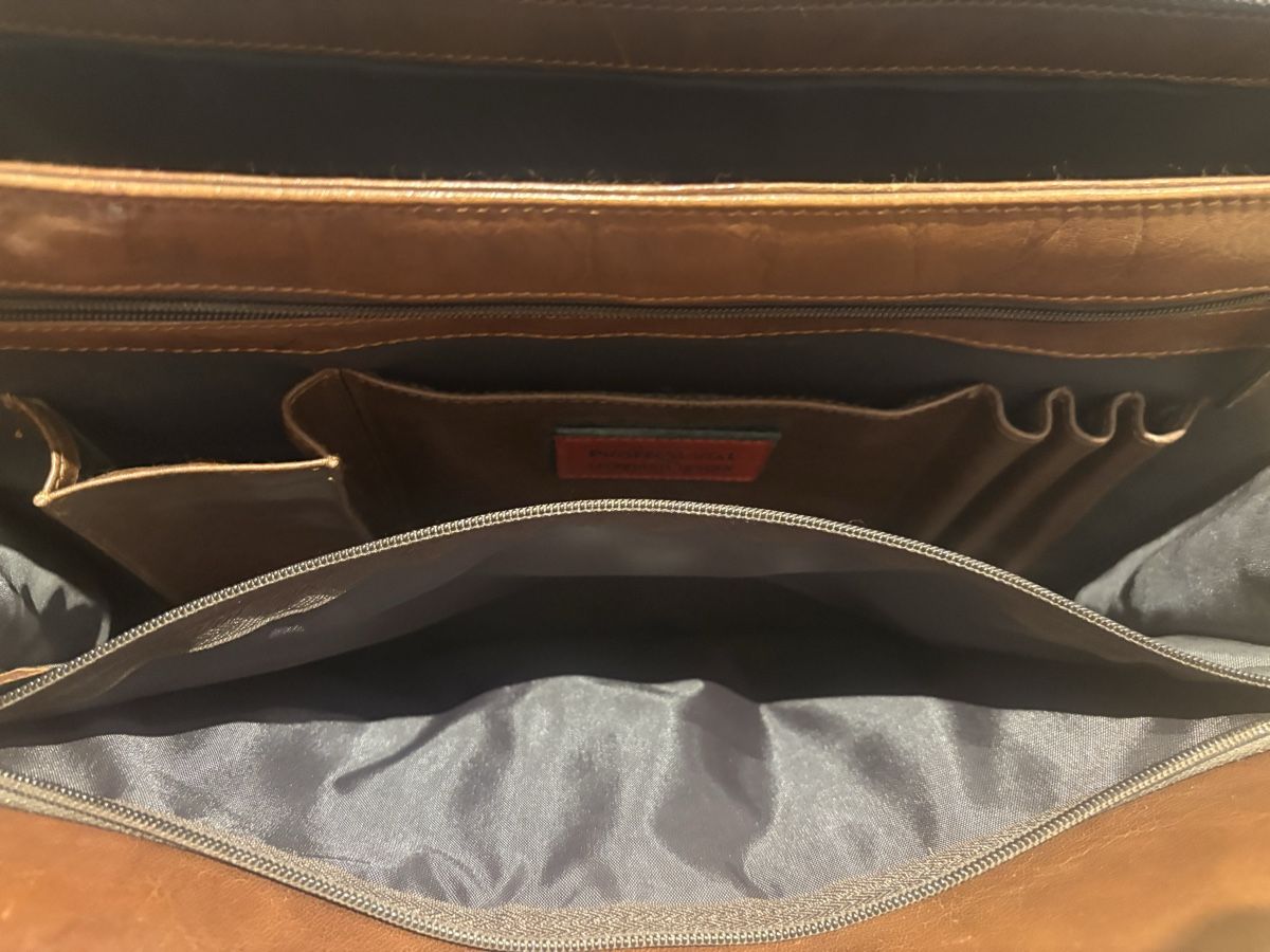 Valigie & Borse: Hochwertige Leder Aktentasche – Usato da Basel venduto da Just_Me80 5