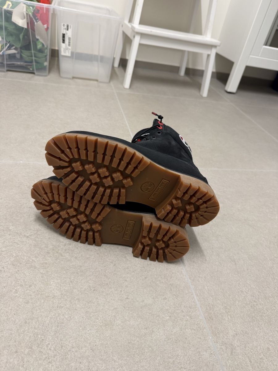 Timberland Scarpe da uomo: Timberland Boots Schwarz 41.5 – Nuovo (secondo la descrizione) da Stalden (Sarnen) venduto da nicoemmenbronx 3