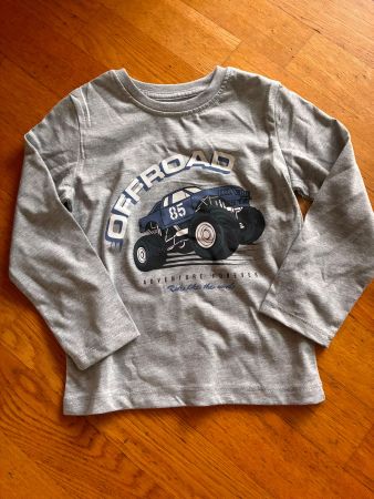 Schönes Langarmshirt Gr. 116, Neu