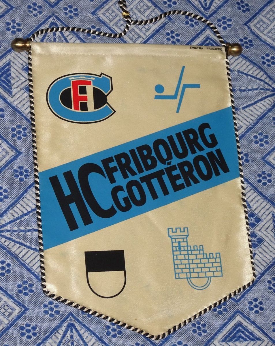 Placchette & Badge: Fribourg Gottéron Wimpel écusson vintage – Usato da Wilen b. Wollerau venduto da Zico77 1