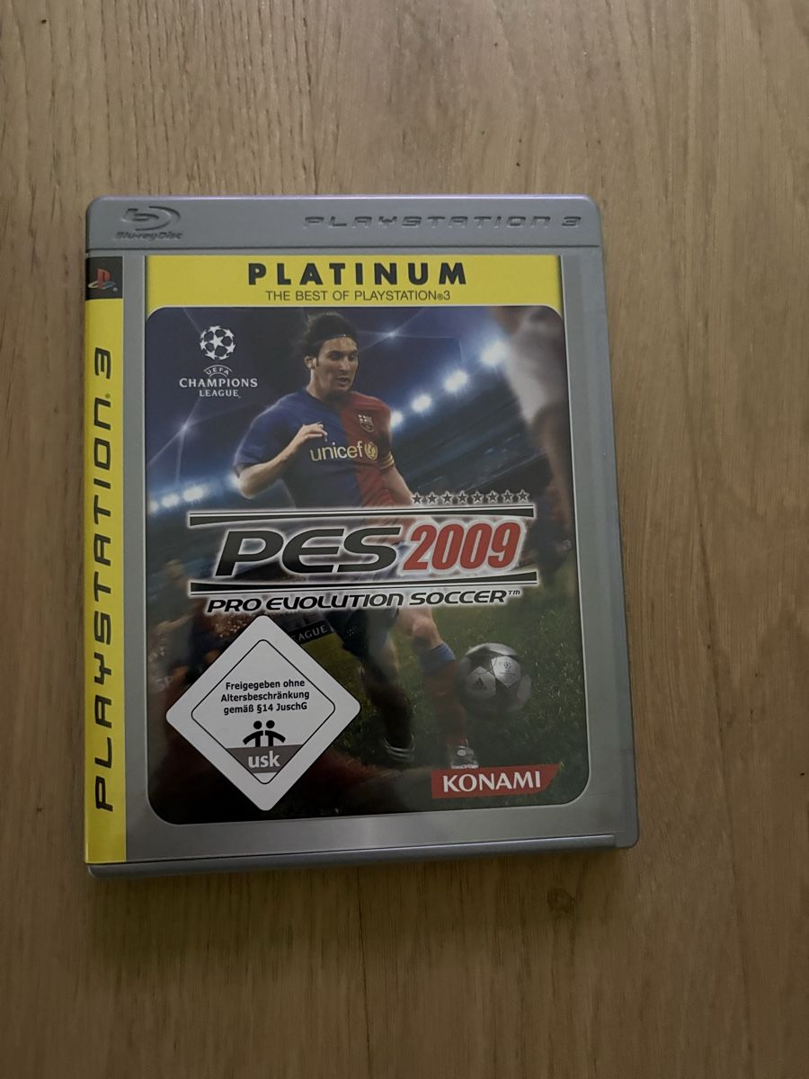 Giochi: PS3 PES 2009 Platinum | Komplett  – Usato da Aarau venduto da ruedinho