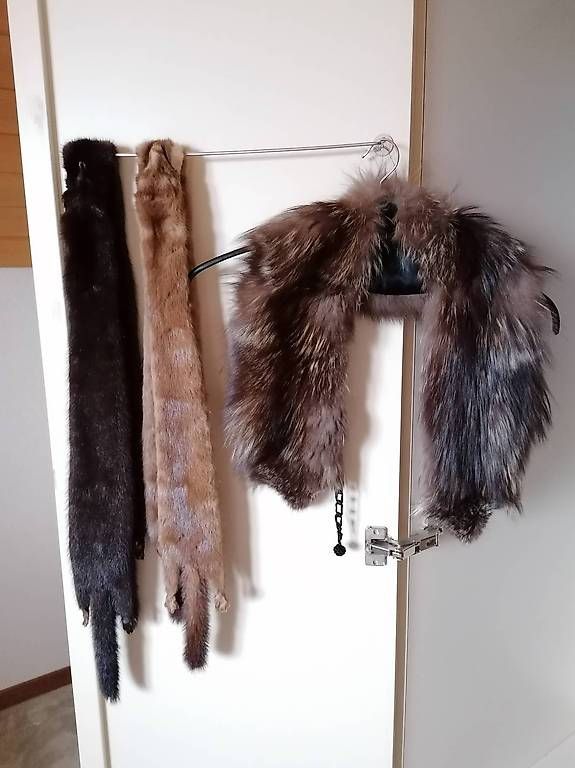 Foulard & Sciarpe: Echarpes en fourrure , vison – Usato da Riaz venduto da jfc_2ts5