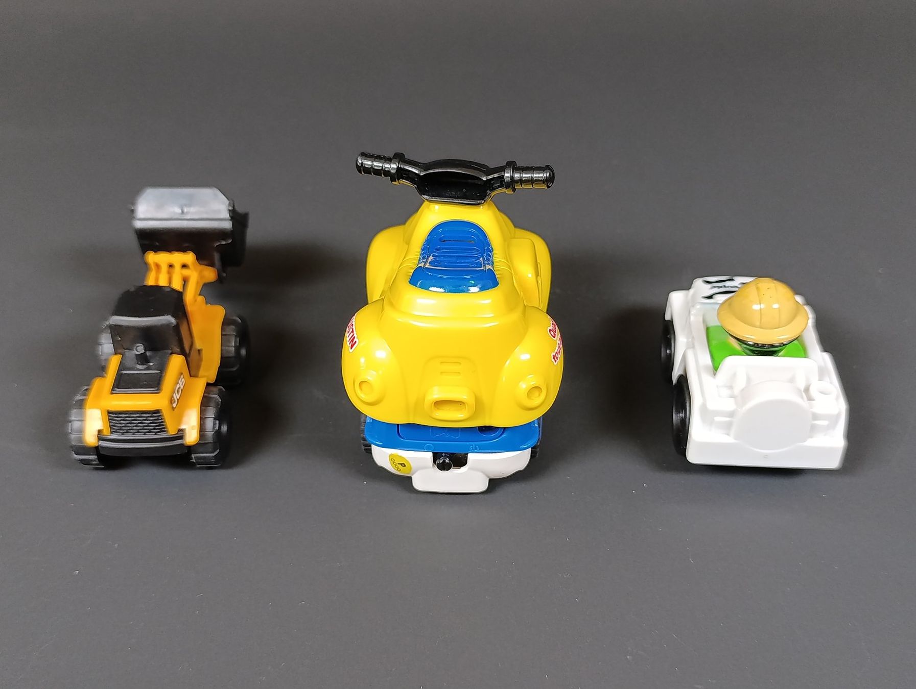 Vtech Giocattoli: Lot de 3 petites voitures – Usato da Thielle venduto da Plusvalue_Neuchatel 1