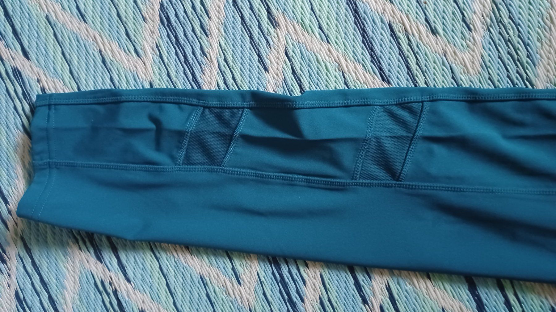 Fila Leggings: Leggins de fitness – Usato da Bevaix venduto da jabou33 1