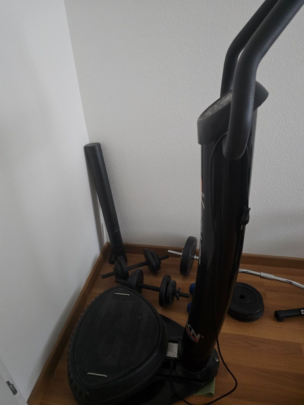 Hometrainer: Vibrationsplatte vpower DKN – Nuovo (secondo la descrizione) da Basel venduto da NyGrow