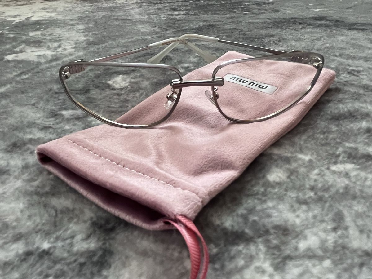 Occhiali & Lenti: Miu Miu Brille – Nuovo (secondo la descrizione) da Wattwil venduto da IBiDaFurDi