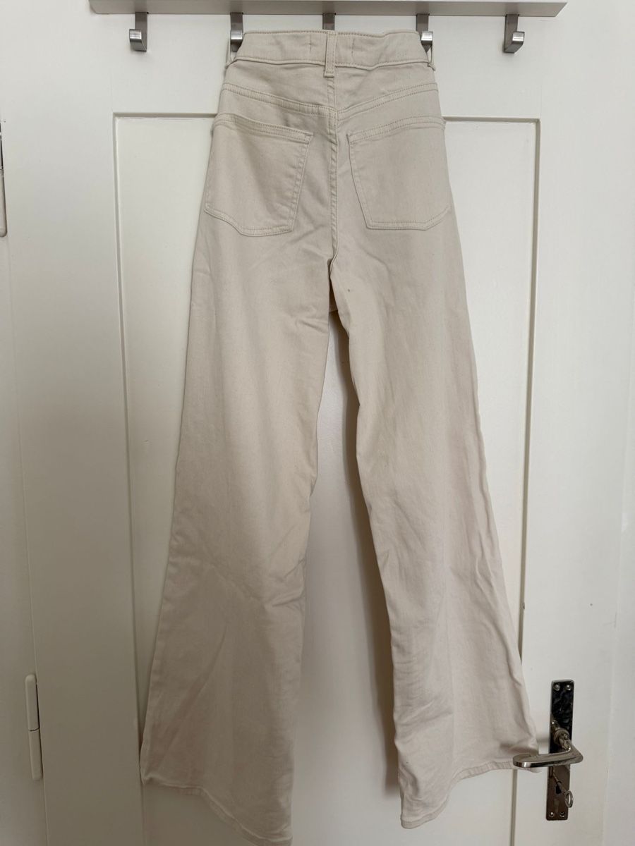 Only Jeans: Straight leg Jeans - ecru – Gebraucht aus Zürich von jul_5t9s 1