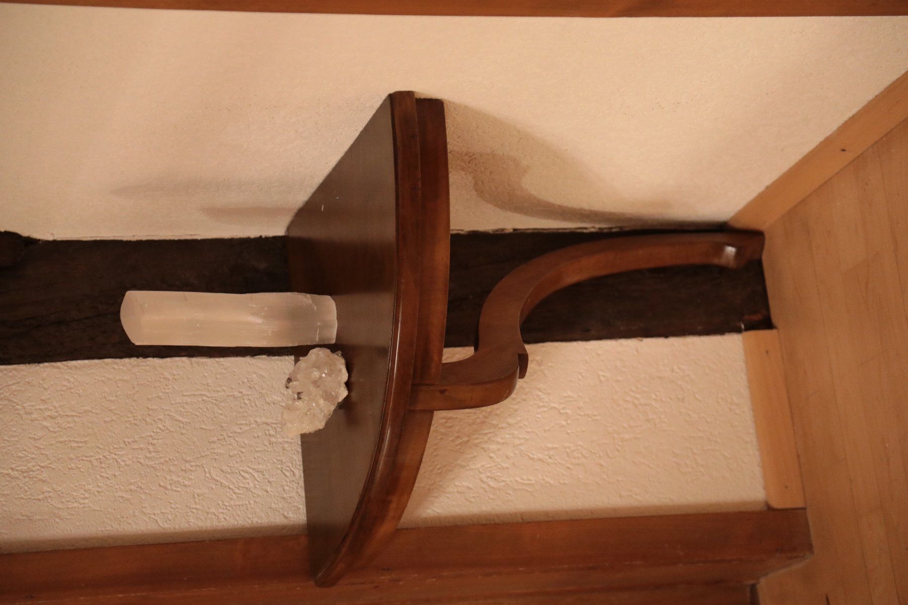 Tavoli: Antikes Eckregal / Konsole / Tischli, massiv Holz – Usato da Lutzenberg venduto da Mulli48