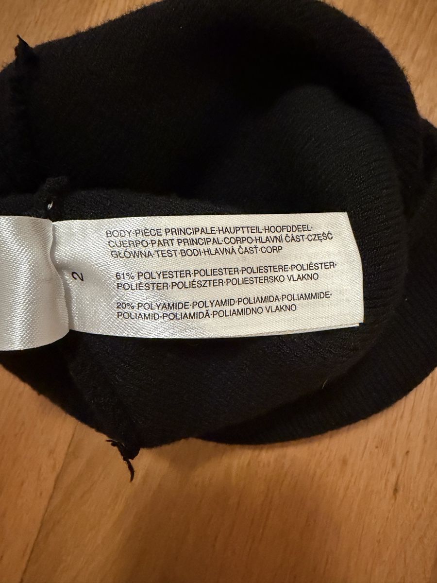 Disney Copricapi, berretti & cappellini: Schwarze Disney Mickey Mouse Mütze, C&A. – Usato da Adliswil venduto da StephanieAnnina 5
