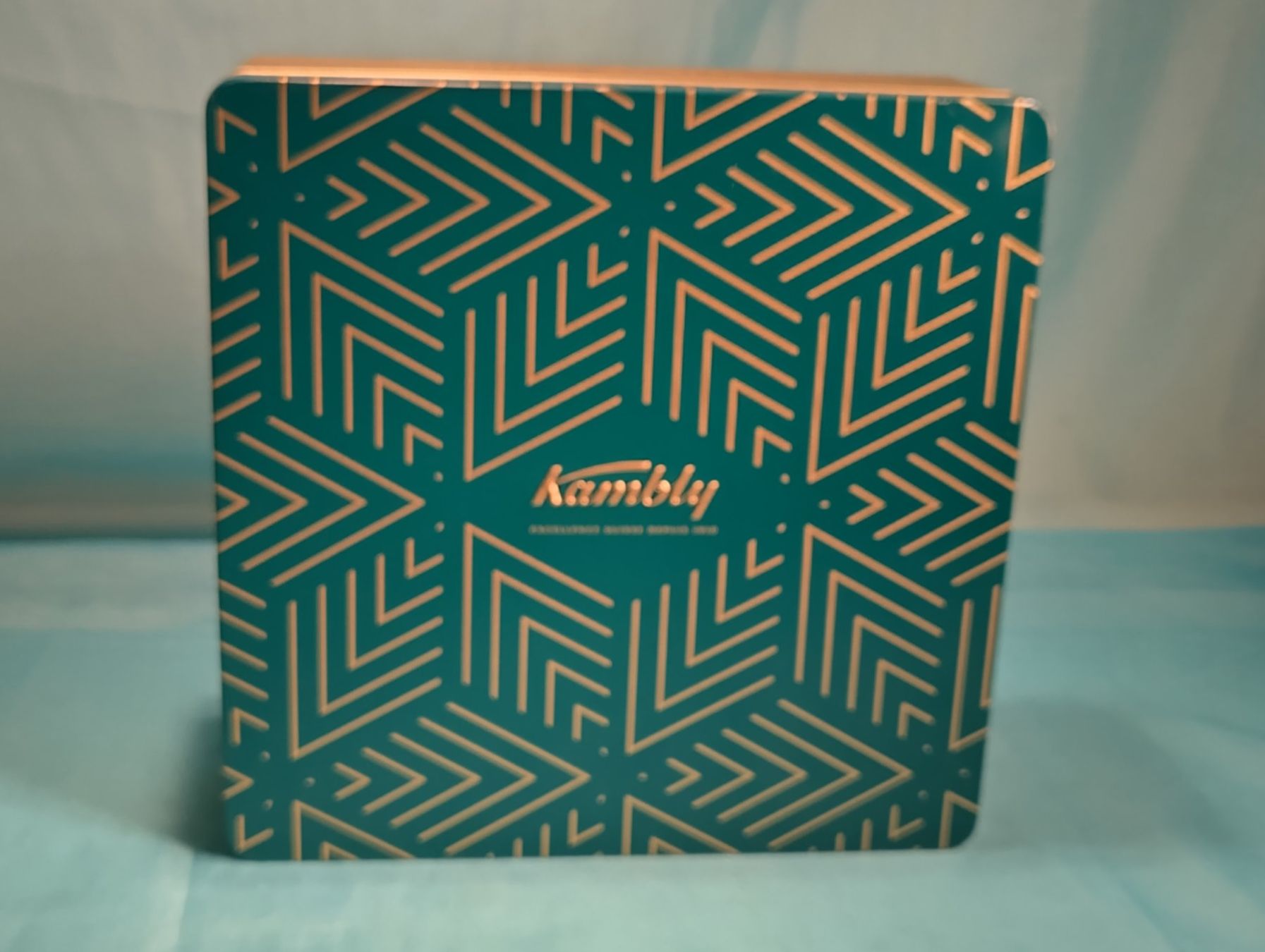 Kambly Altro in Decorazioni & Accessori: Kambly Blechbüchse, grün-gold – Usato da Bellach venduto da JingleCherry