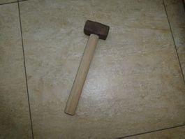 Antiker Hammer, Fäustel mit Holzstiel gewogen 1423 Gramm