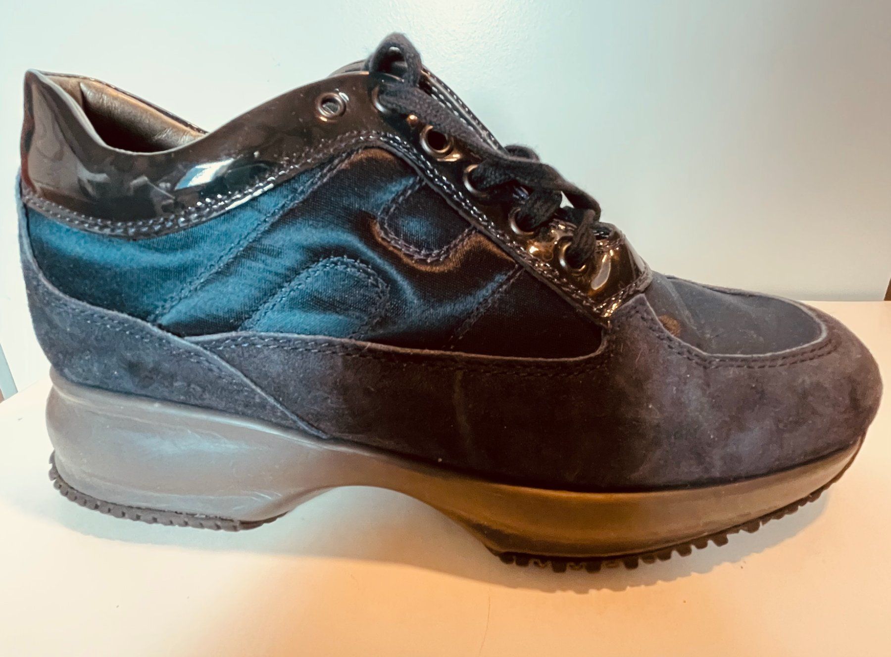 Hogan Scarpe da donna: Sneaker HOGAN Interactive, taille 36 - bleu foncé – Usato da Sugnens venduto da 555madison 1