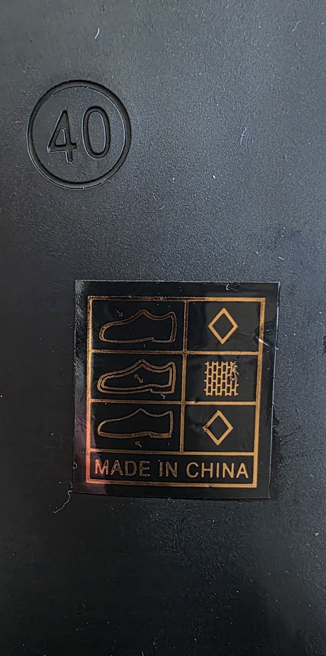 Scarpe da donna: Schwarze Stiefeletten, Gr. 40, neu – Nuovo (secondo la descrizione) da Biberist venduto da charobaum 2