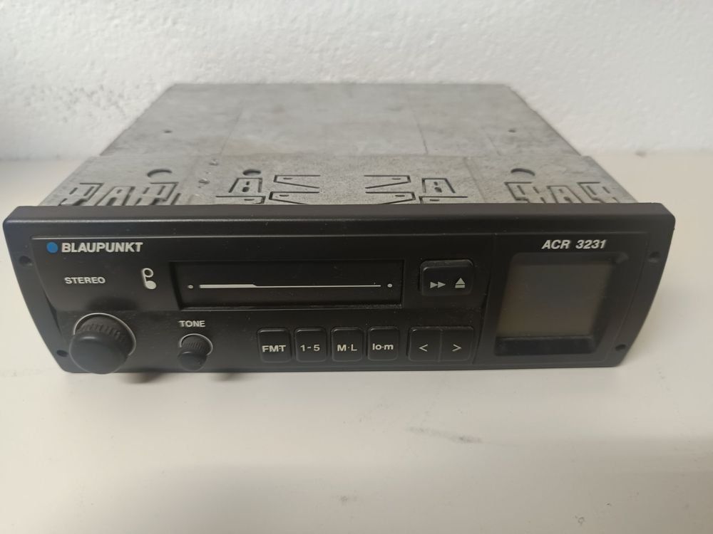 Radio: 1 Stück alter Autoradio – Usato da Buchs SG venduto da sem_vd5r