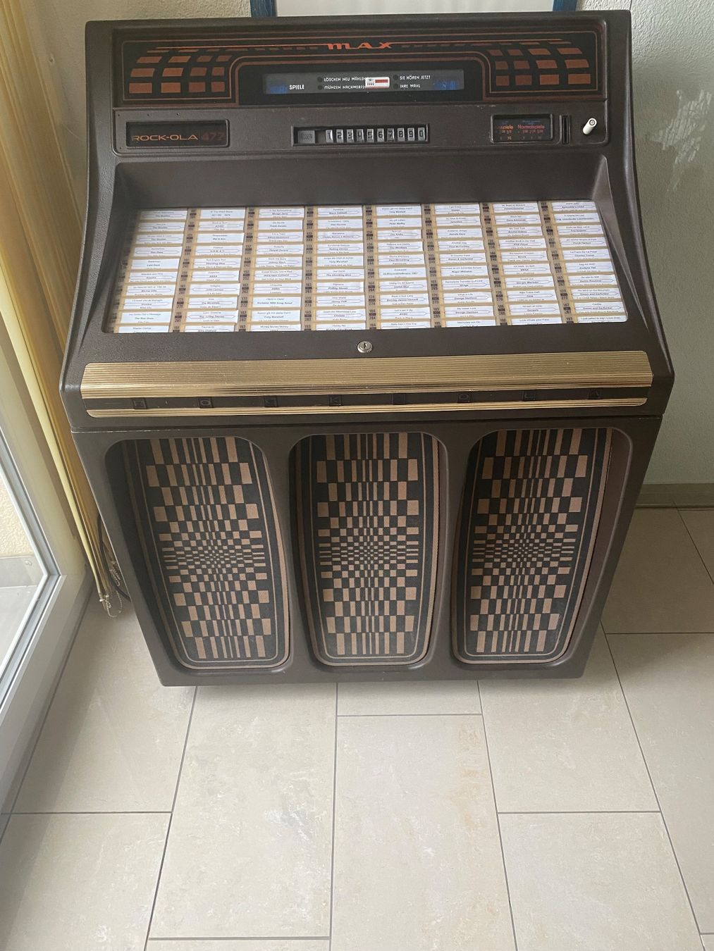 Rock-Ola Jukebox: ROCK-OLA Musikbox – Usato da Einsiedeln venduto da Grotzi