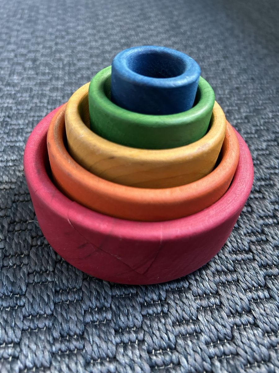 Spielzeuge: Grimms Stacking bowls Rainbow Set Good Condition – Gebraucht aus Zürich von mar_d7zz 1