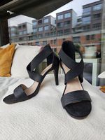 Schwarze offene High Heels Grösse 39