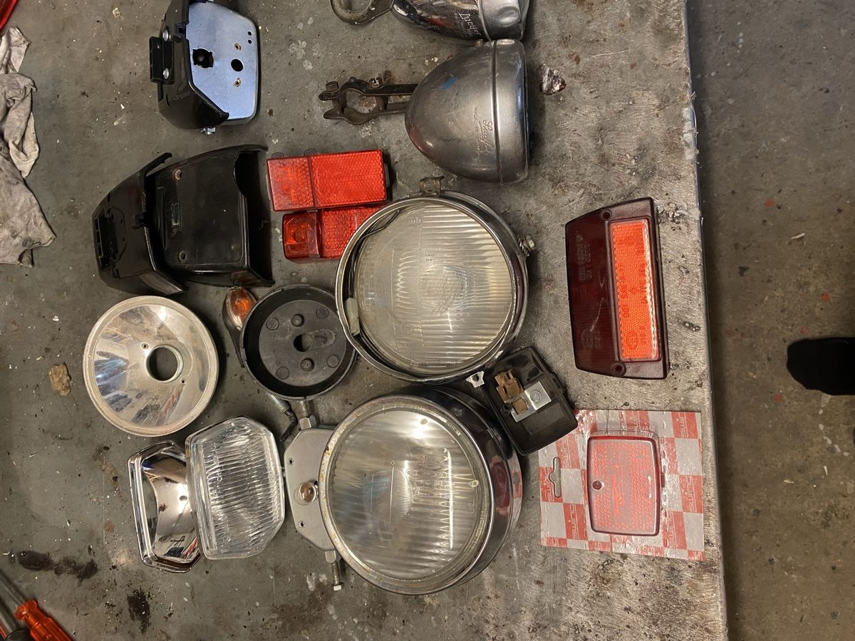 Puch Pièces pour mobylette: Töffli Lampen Lot  – D'occasion à Büren an der Aare par twostrokeguy 4