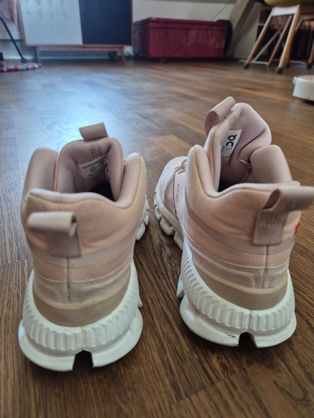 On Scarpe da donna: ON RUNNING sneakers size 38 – Usato da Zürich venduto da monadiederich 2