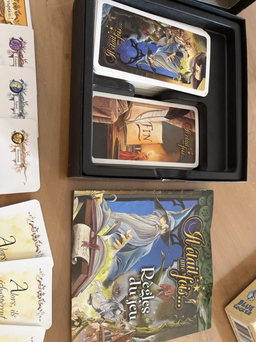 Giochi: Jeu de cartes "Il était une fois"  – Nuovo (secondo la descrizione) da Genève venduto da Majikamu 3