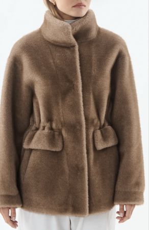 Veste Giovanni Paris fausse fourrure neuve