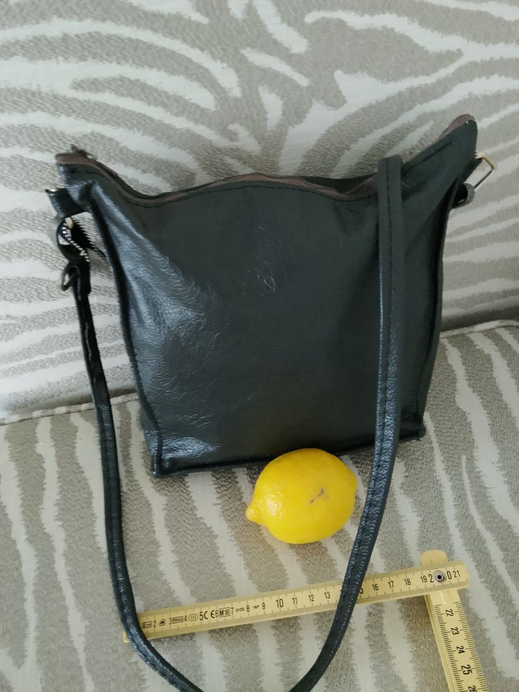 Borse da donna: Schultertasche schwarz Leder  Neu – Nuovo (secondo la descrizione) da Bellikon venduto da MellonCollieMitTwint 2