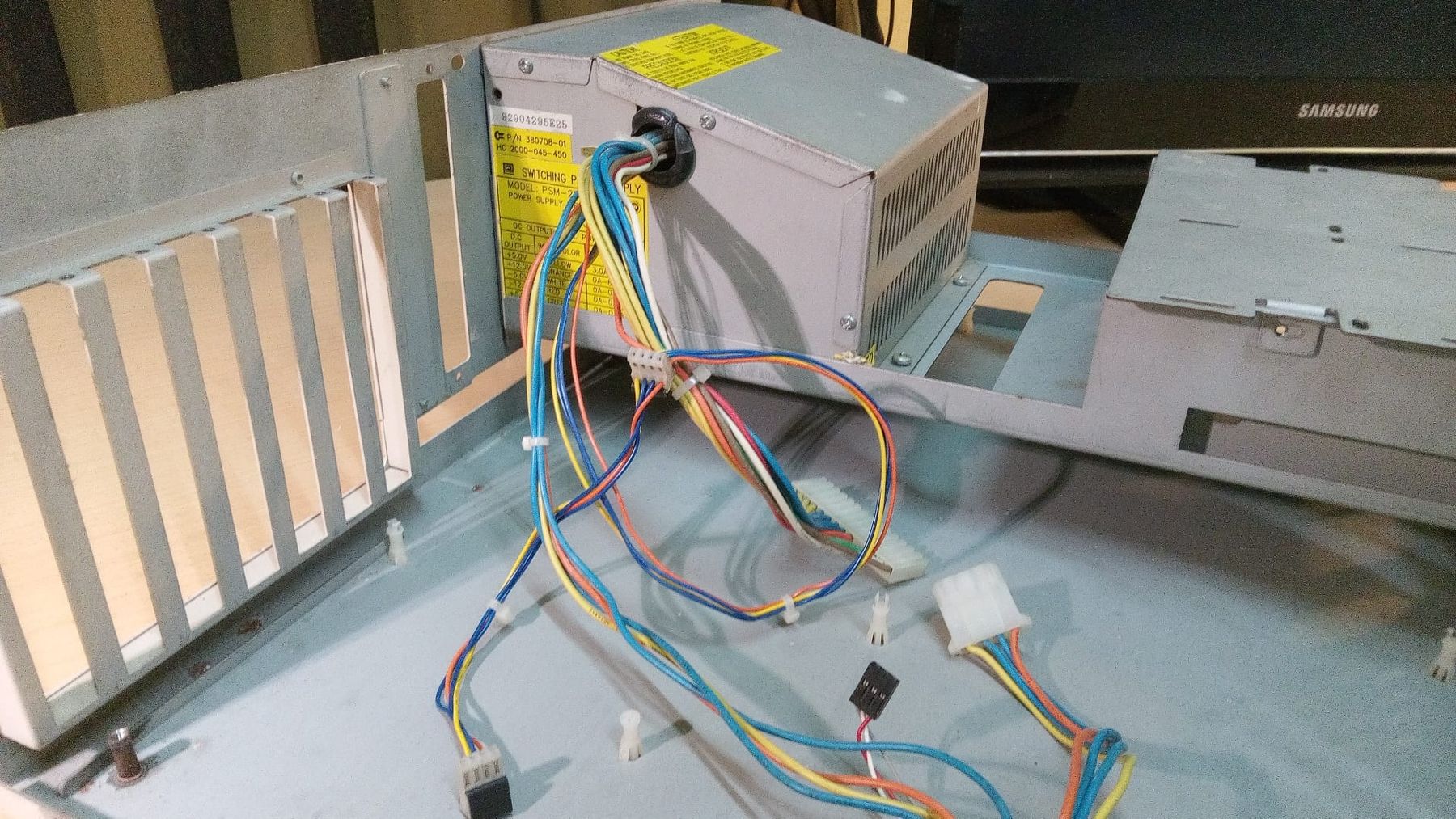 Custodie: Amiga 2000 (Gehäuse) – Usato da Naters venduto da sealed-gamer 3