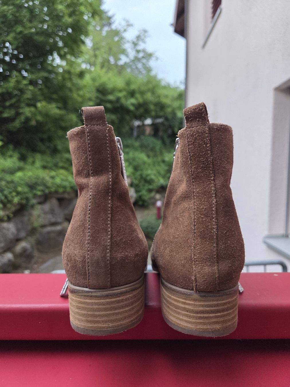 Guess Scarpe da uomo: Bottines GUESS daim marron, taille 41 – Usato da Brügg BE venduto da man_xyd9 3