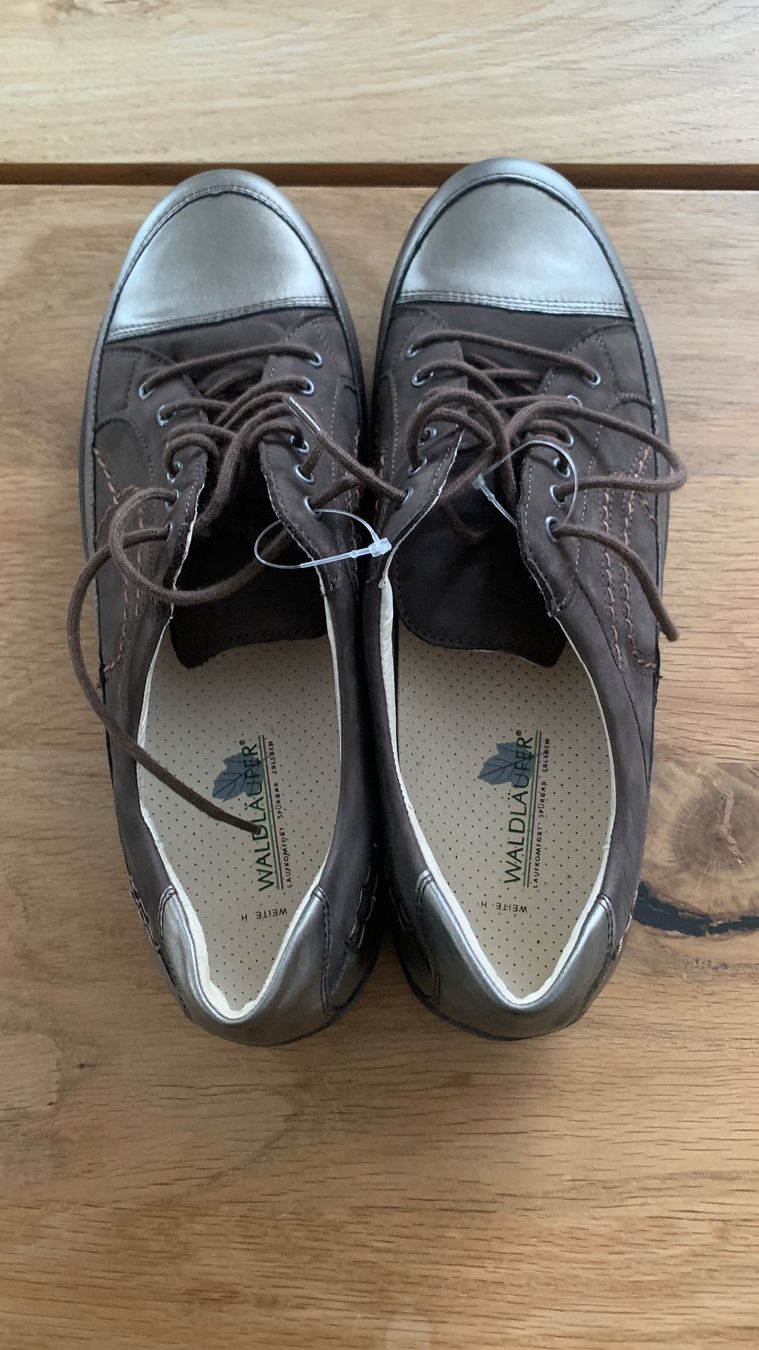 Scarpe da donna: NEUE Damenschuhe Waldläufer – Nuovo (secondo la descrizione) da Hochdorf venduto da suatvid