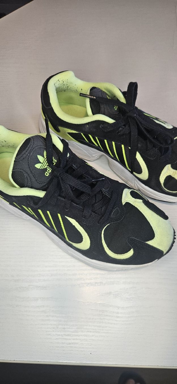 Adidas Scarpe da uomo: Baskets Adidas Yung-1taille 42²/³ – Usato da Arveyes venduto da sape.online 1