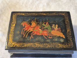 Original Palekh Lackdose "Troika"1994, sig. Handarbeit