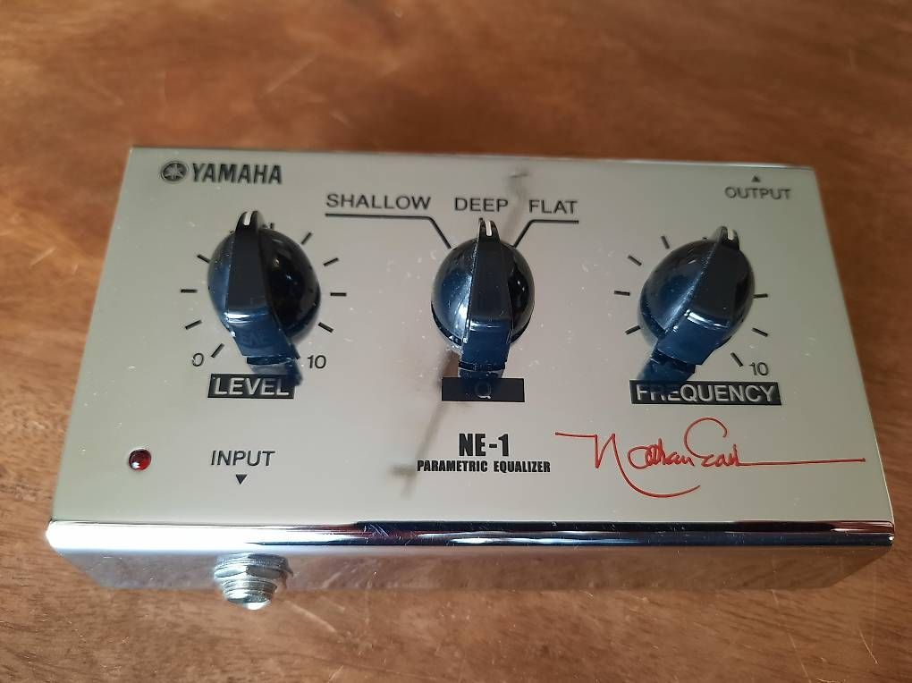 Yamaha NE-1 parametrischer EQ - Bass-Preamp - Effekgerät