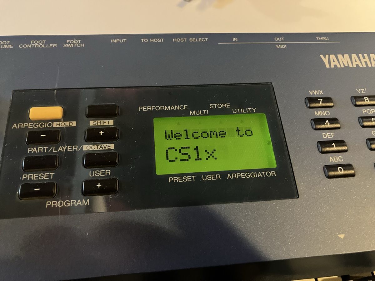 Yamaha Instruments de musique: Yamaha CS1x Control Synthesizer gebraucht – D'occasion à Dagmersellen par Mahler 2